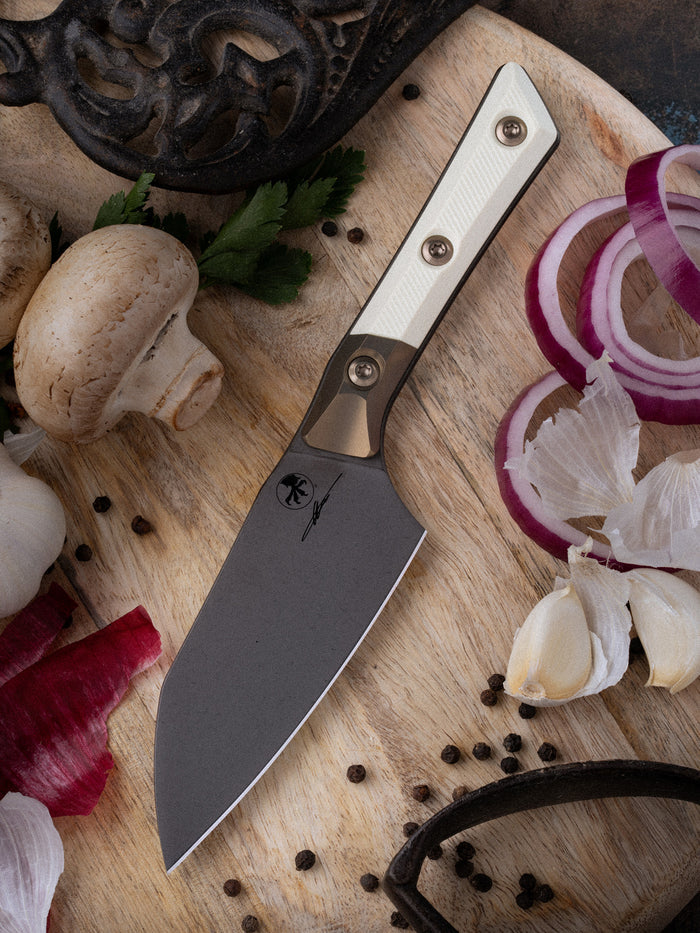 4.2" SANTOKU DLC STANDARD IVORY W/ TITANIUM BOLSTER (3300B-1DLCIVS)