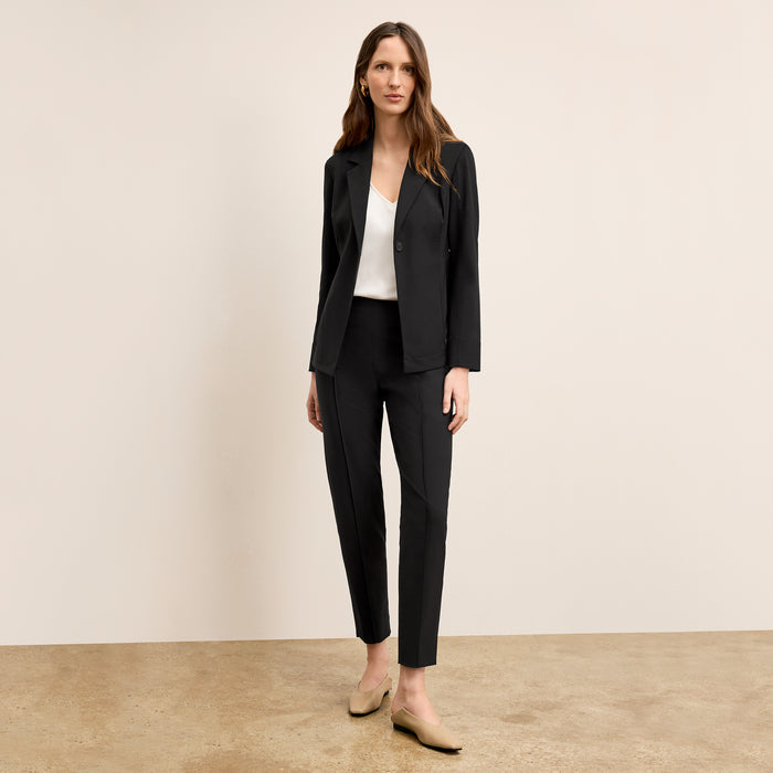 Front image of a woman standing wearing the Colby Jogger in Black