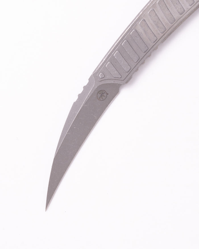 Feather Apocalyptic Standard (215-10APS)