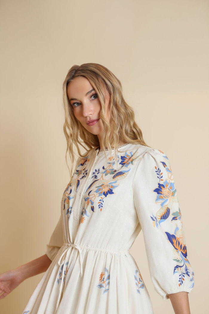 Mystic Embroidered Detailed Dress - Junees